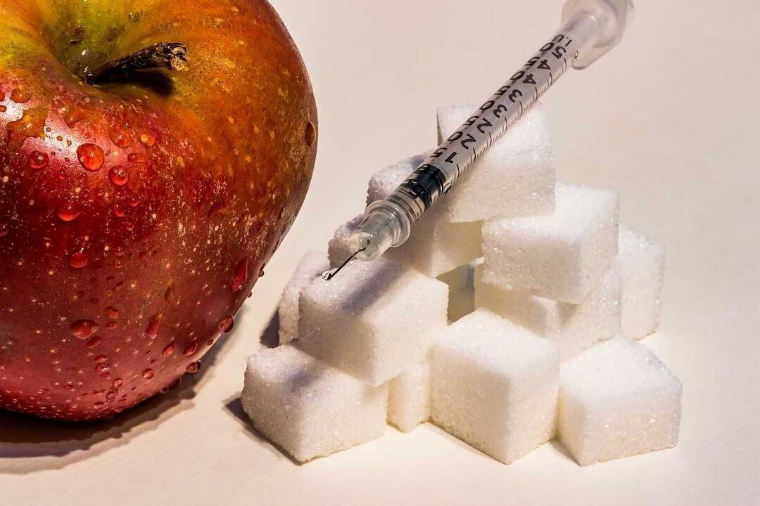 La diabetes mellitus se desarrolla en el fondo de la falta de insulina y un aumento de la glucosa en la sangre