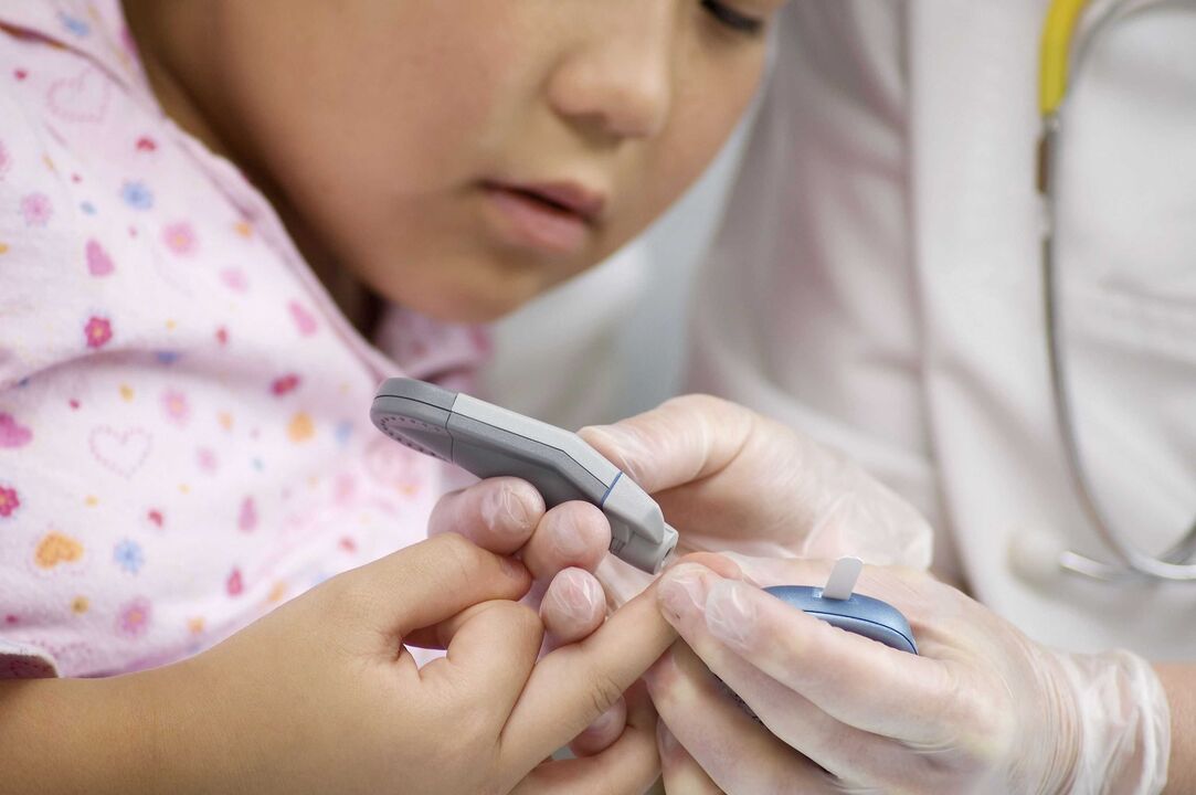 Los niños pueden heredar la diabetes de los familiares cercanos